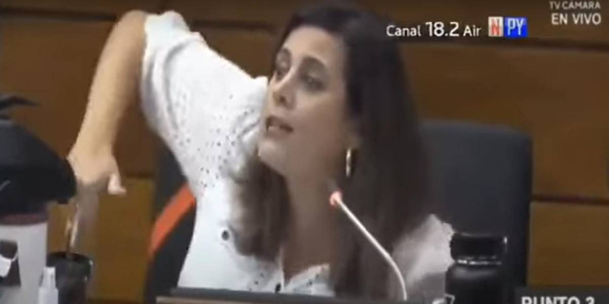 Diputada cantó 'Te Felicito' a sus opositores en Congreso paraguayo