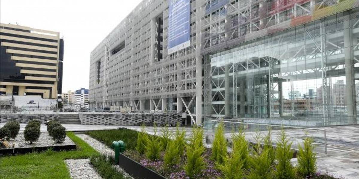 Ministerios y Secretarías se fusionarán para reducir en un 41 % el tamaño del Estado