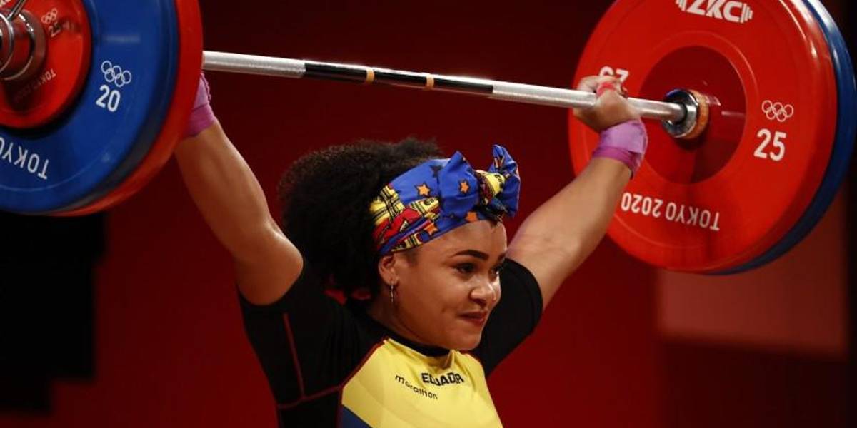 Neisi Dajomes logra tres medallas de oro y rompe récord en el Panamericano de levantamiento de pesas