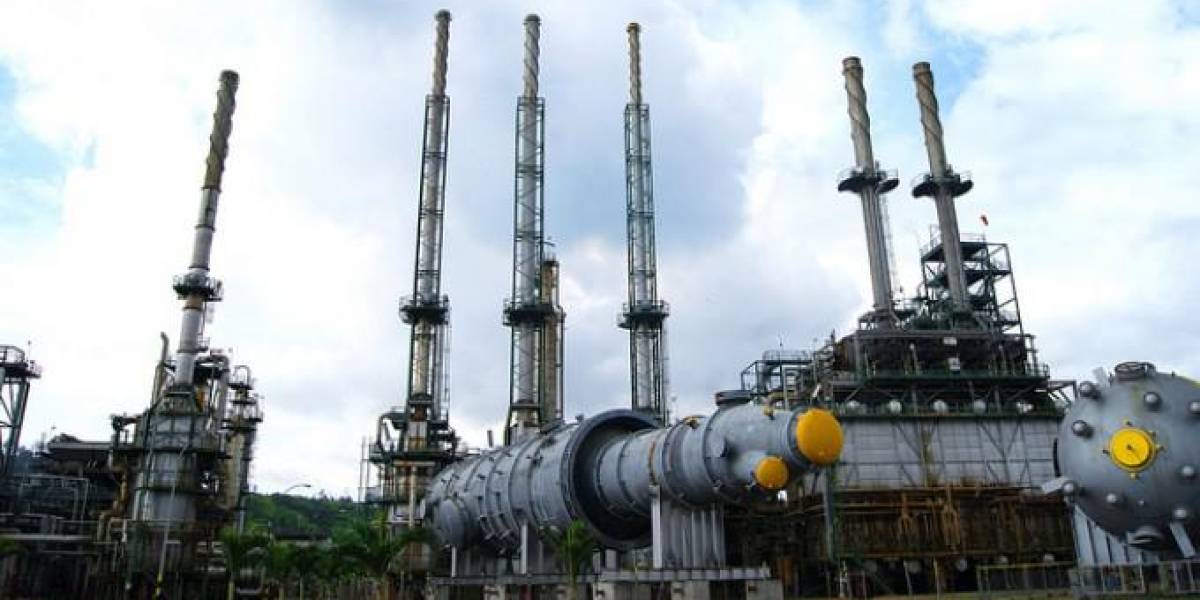 Modernizar la refinería de Esmeraldas requerirá USD 2700 millones