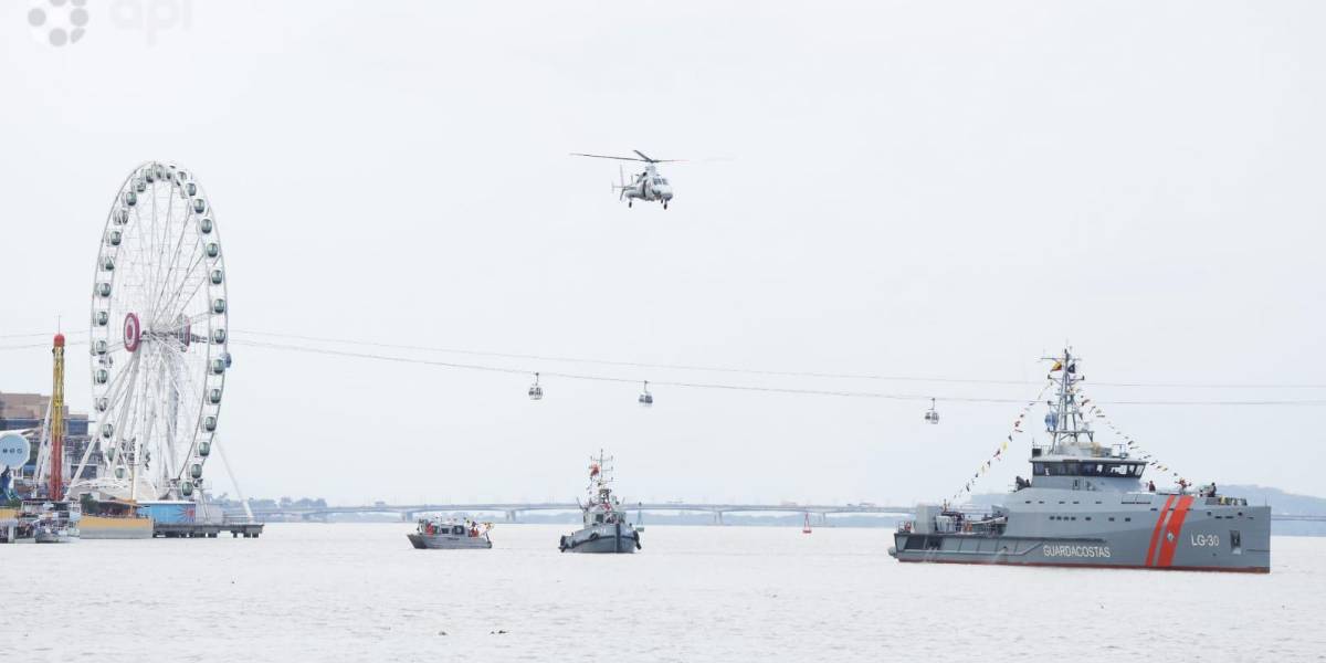 Tras dos años de pandemia, el desfile náutico volvió a ser parte de las fiestas de Guayaquil