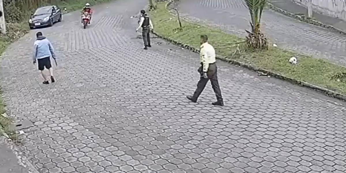 Quito: video muestra a hombre violento que amenazaba con un machete