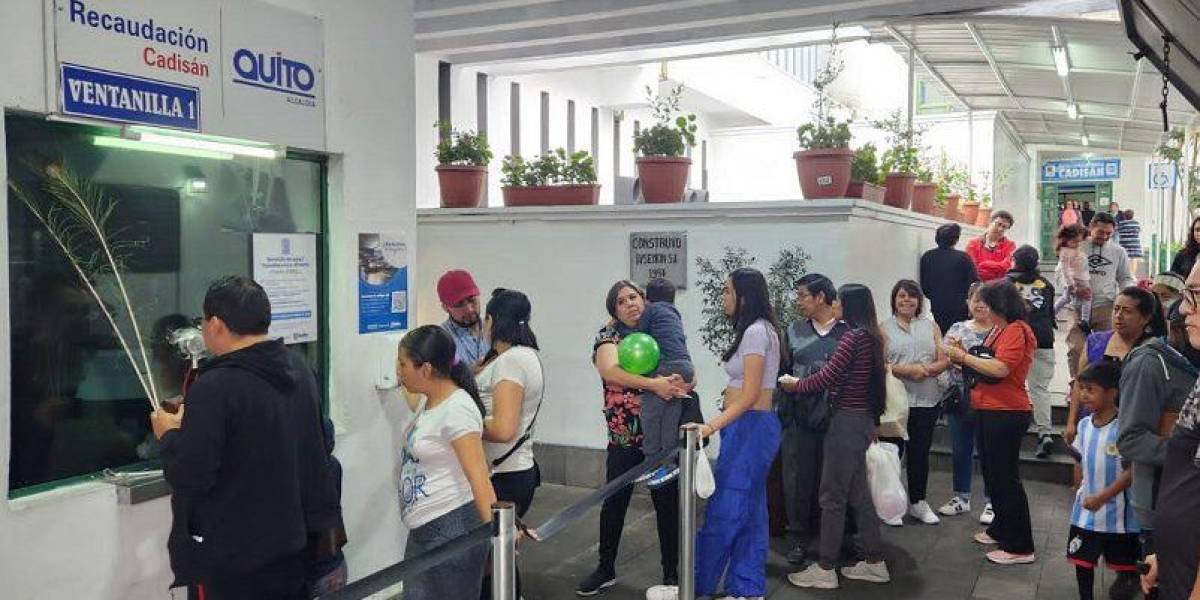 Quito: el pago de estacionamientos en el Centro Histórico se puede hacer por transferencia bancaria