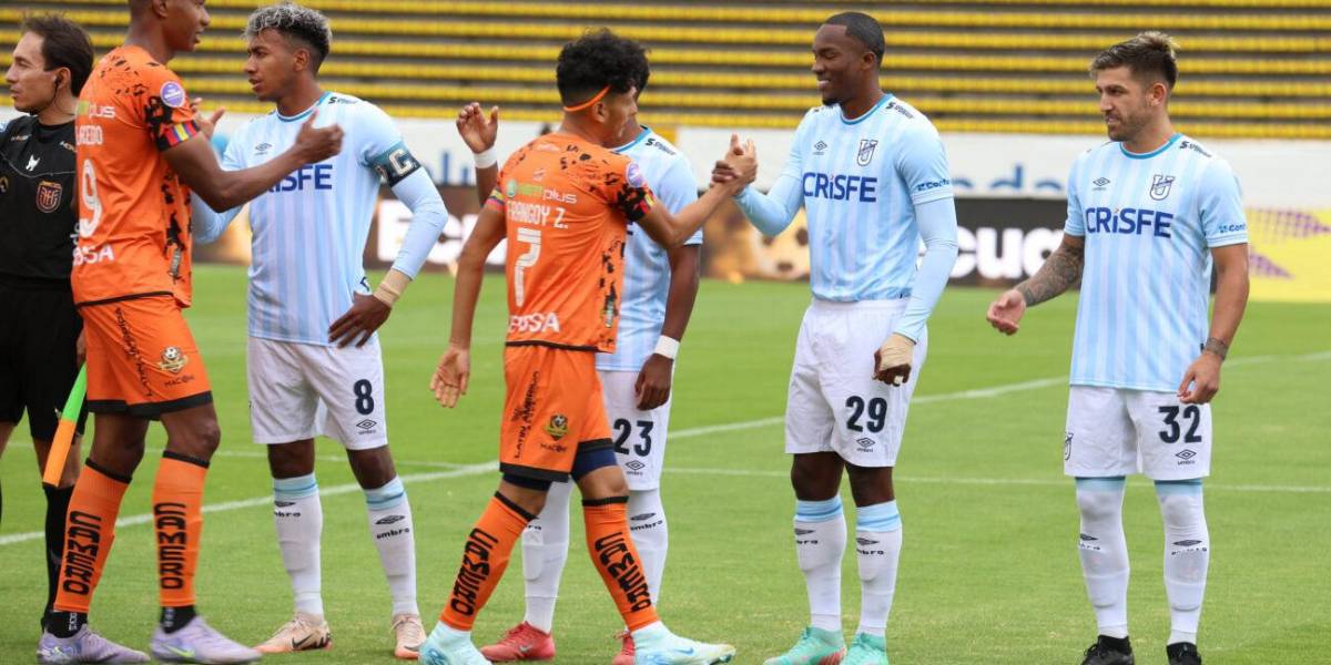 Libertad recibe a una inspirada Universidad Católica en duelo clave por el último cupo a la Copa Libertadores