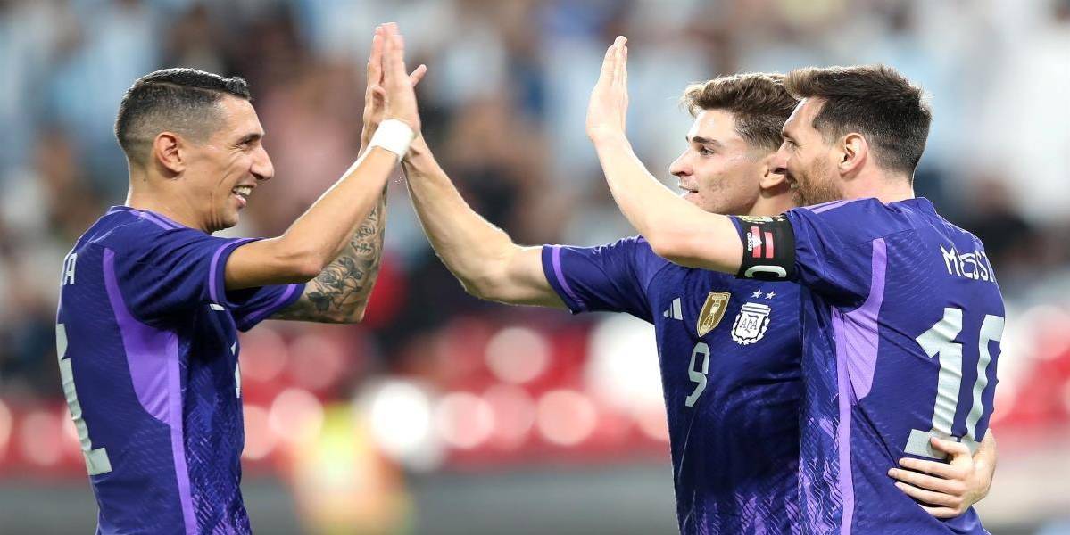 Argentina golea a Emiratos Árabes con goles de Messi y Di María previo al Mundial