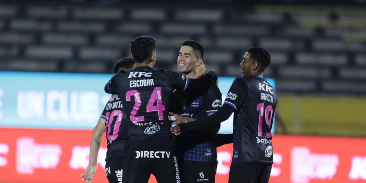 IDV y Universitario se juegan continuidad en Libertadores