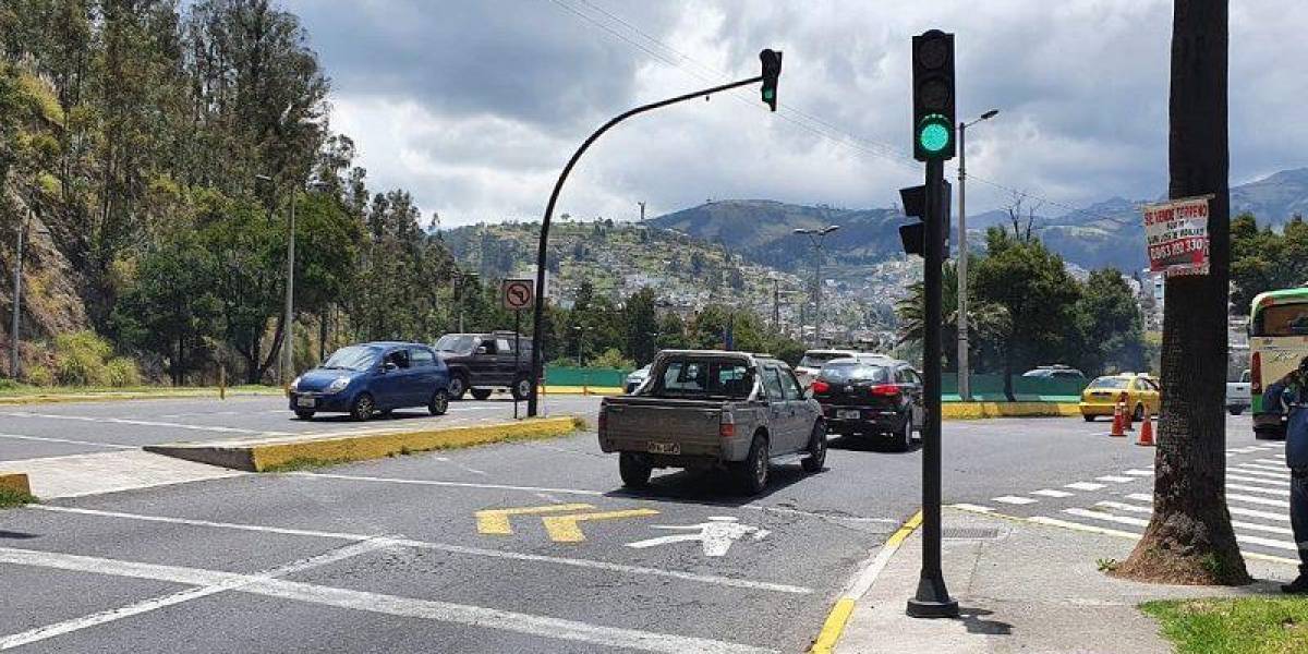 Quito: ¿cómo funcionan los tiempos de los semáforos?