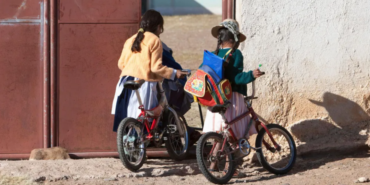 Bolivia aprueba una histórica ley que prohíbe sin excepciones el matrimonio con menores de 18 años