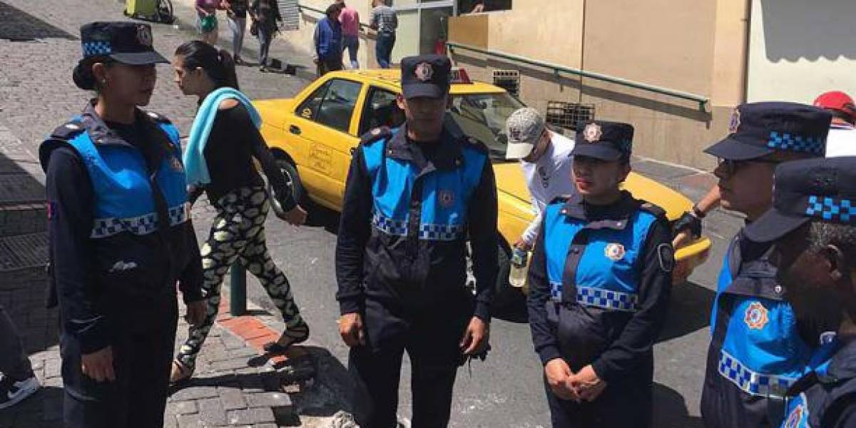 Quito: el hombre que amenazó a agentes municipales fue denunciado