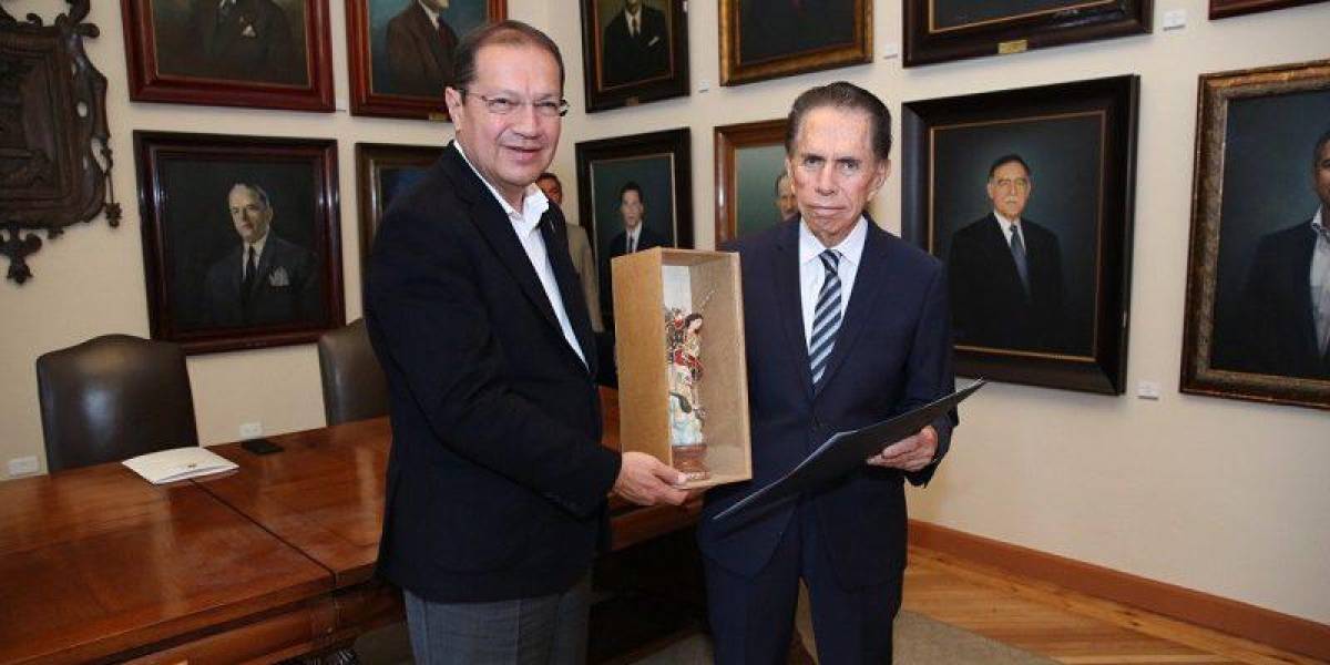 El Municipio de Quito rindió homenaje a Alfonso Espinosa de los Monteros