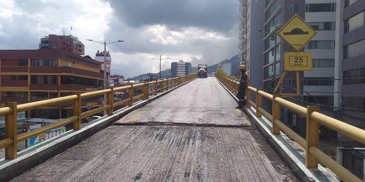 Los trabajos en las vías de Quito se intensificarán durante el feriado, con cierres en 26 puntos