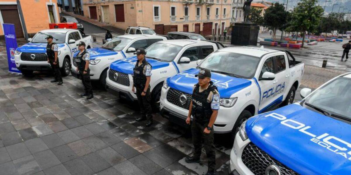 Metro de Quito: la unidad especial de Policía recibió cinco camionetas