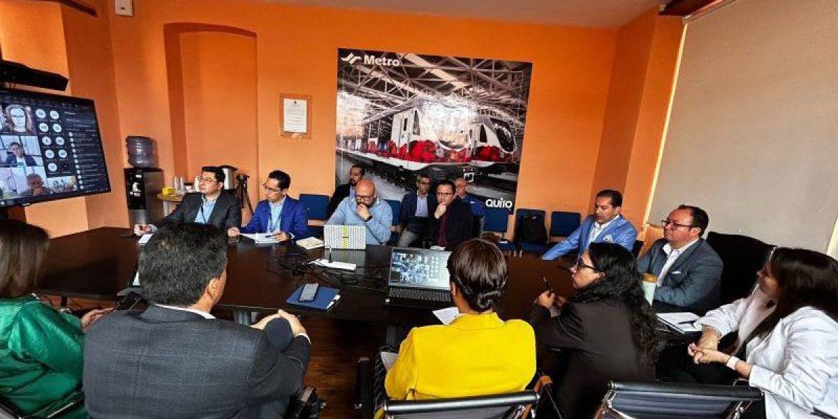 Metro de Quito: las autoridades municipales y el sector financiero analizaron metodologías para el sistema de recaudo