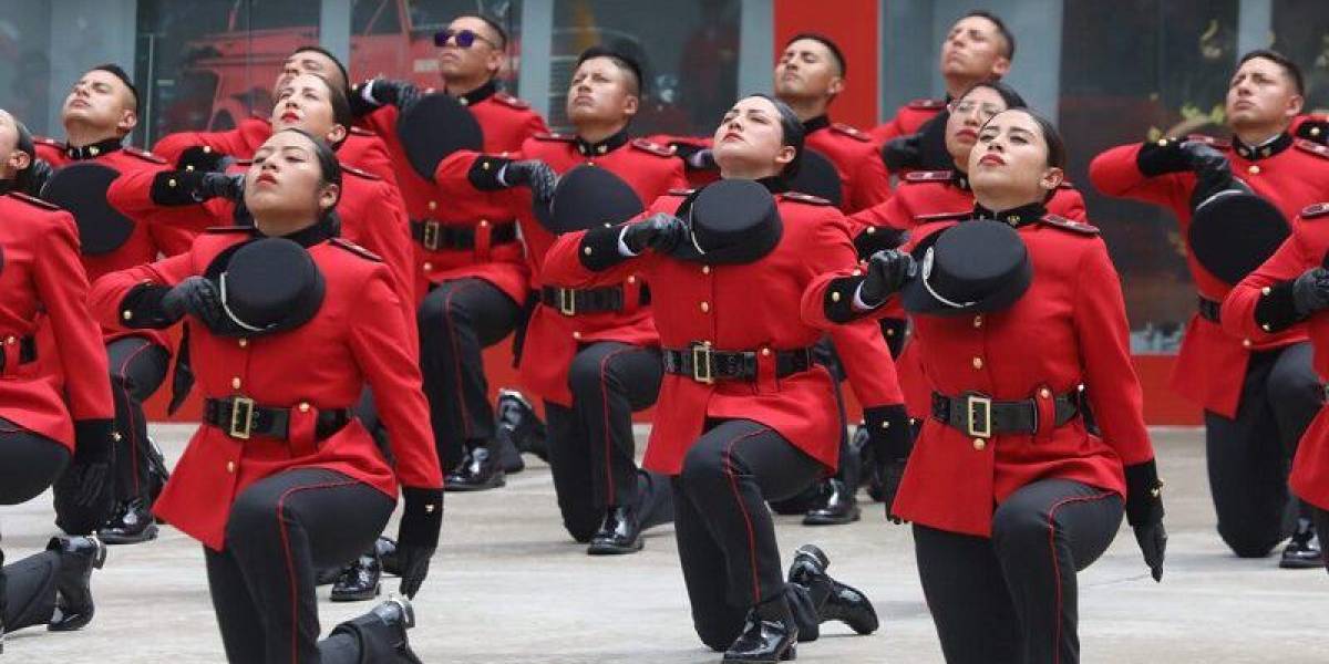 48 nuevos efectivos se incorporan al Cuerpo de Bomberos de Quito