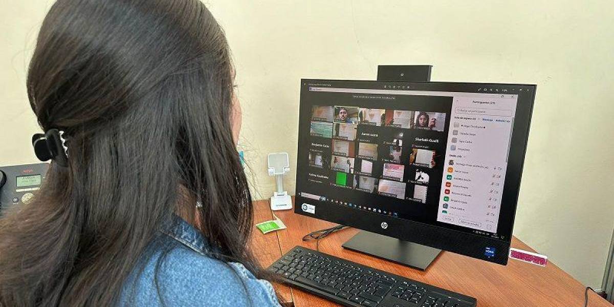 Los docentes de instituciones municipales aprenden sobre seguridad en aulas virtuales