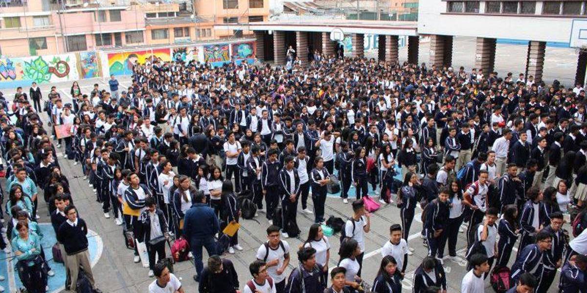 ¿Qué pasos debe seguir su hijo para participar en el sorteo de cupos en planteles municipales?