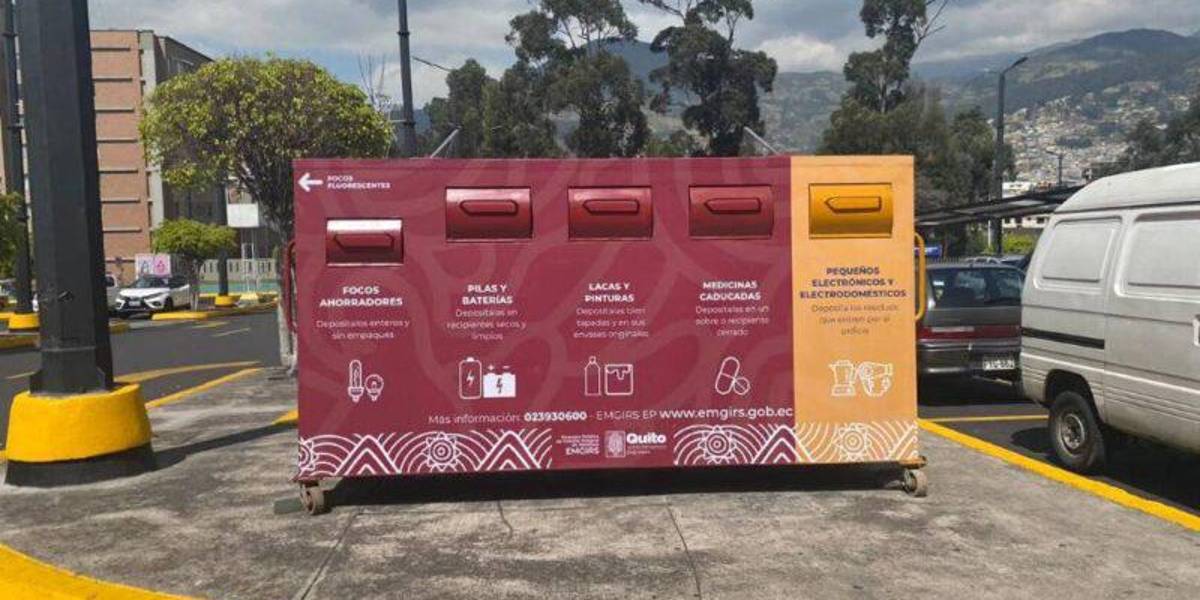 Quito tiene nuevos contenedores para desechar pilas, medicinas caducadas, focos, aparatos electrónicos y más