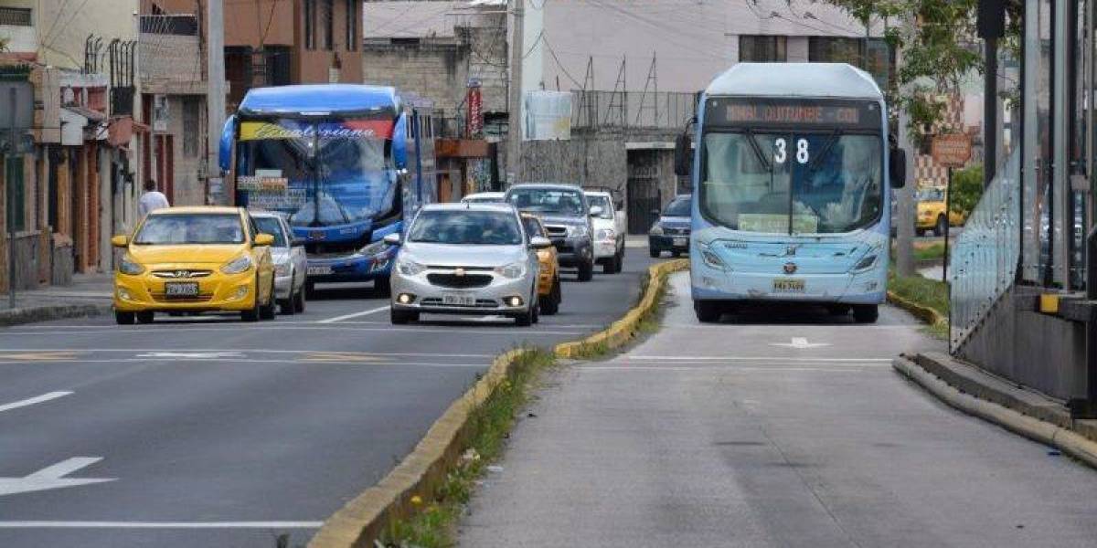 Paro nacional: así funcionan el servicio de transporte y las clases en Quito