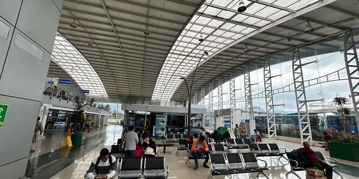 En las terminales terrestres de Quito se implementaron protocolos especiales para este feriado por la Independencia de Guayaquil