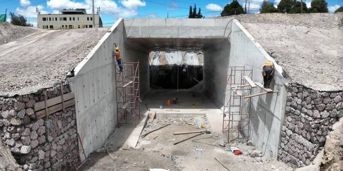Quito | La construcción del intercambiador de la Mariana de Jesús registra un 40 % de avance