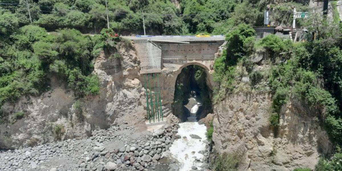 Quito: la circulación vehicular en Guápulo se habilitó en dos carriles