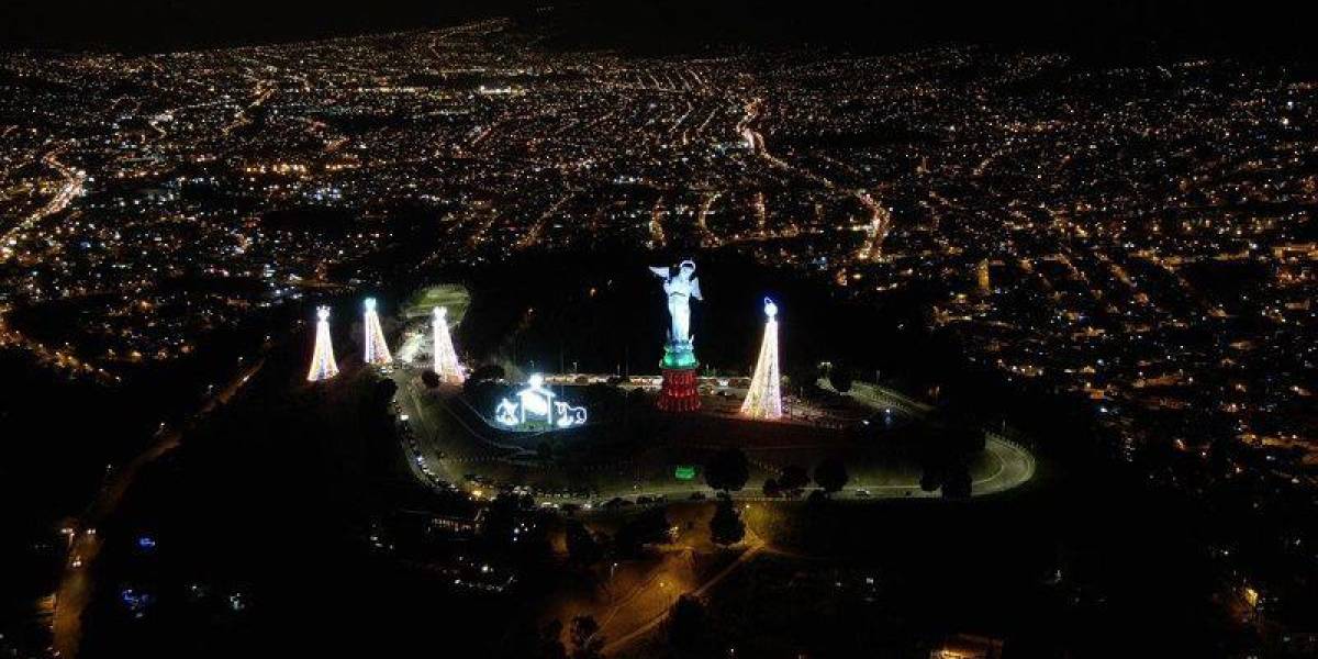 Quito enciende el pesebre en El Panecillo
