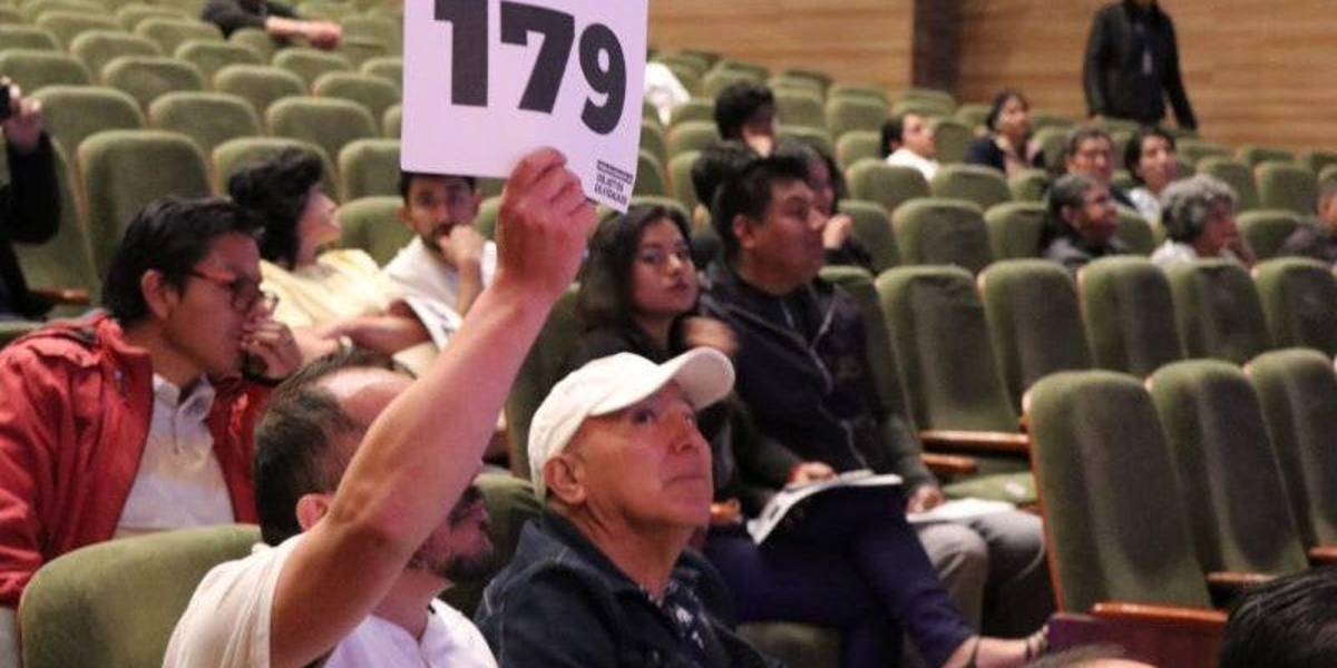 Quito: más de USD 5 000 se recaudaron en la subasta de bienes perdidos en el Aeropuerto Mariscal Sucre