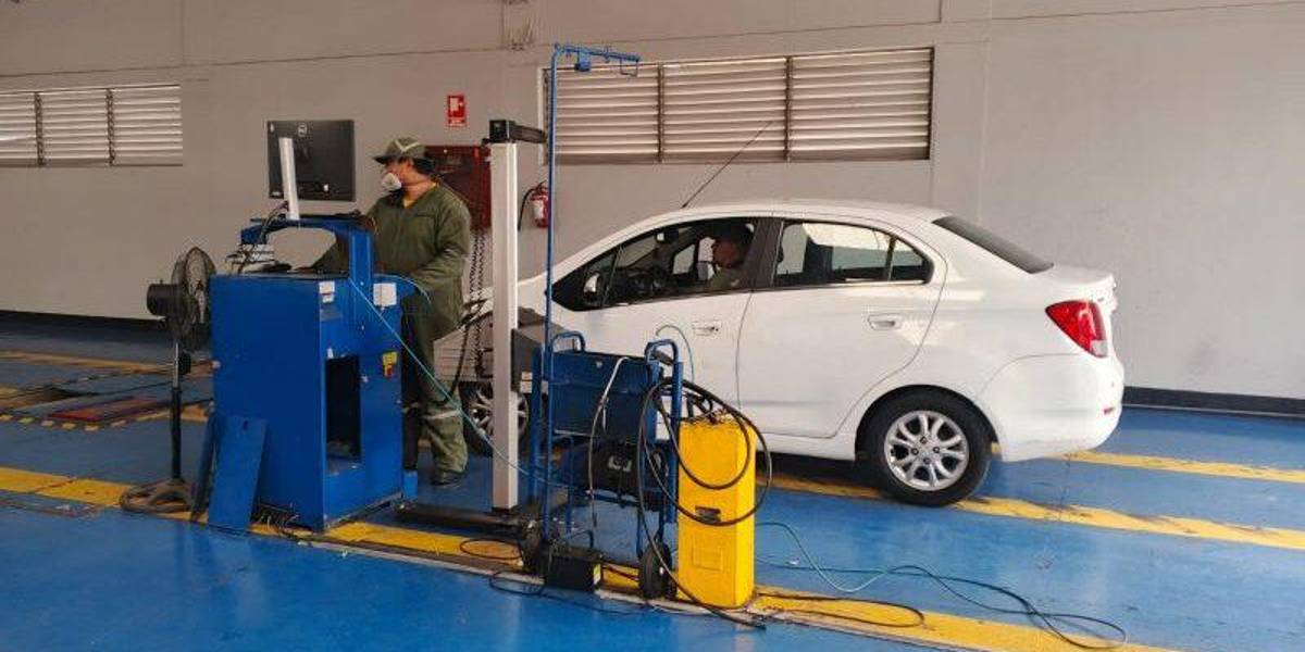 En octubre, vehículos con placa terminada en 9 realizan la revisión y matriculación vehicular