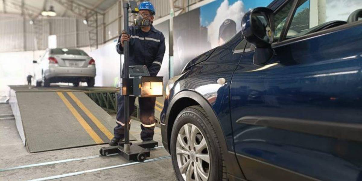 Pasos a seguir si una tercera persona realiza la revisión técnica de su vehículo