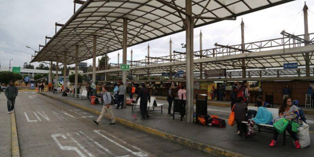 Semana Santa: 74 000 personas se movilizarán desde las terminales de Quitumbe y Carcelén