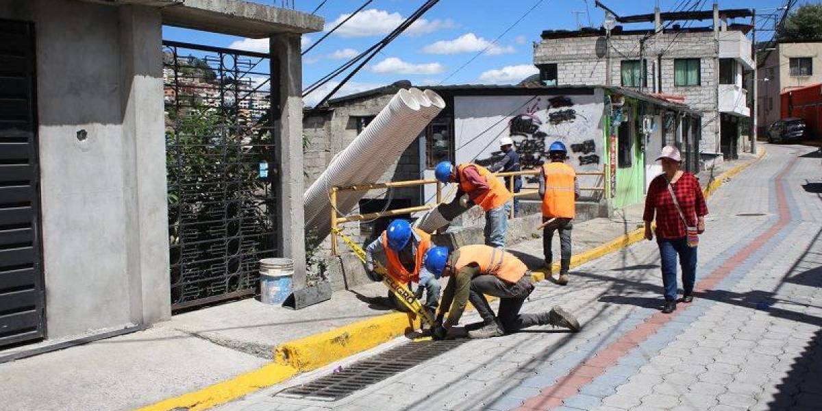 Quito: la inversión de USD 244 mil en once frentes de obras de alcantarillado