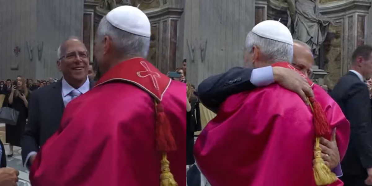 El abrazo que emocionó al mundo: Papa León XIV rompió el protocolo al ver a su hermano