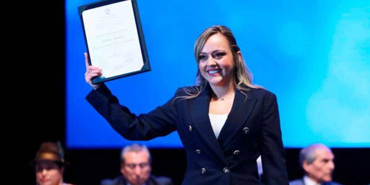 La Comisión de Fiscalización advierte con juicio político a la consejera del CPCCS, Johanna Verdezoto