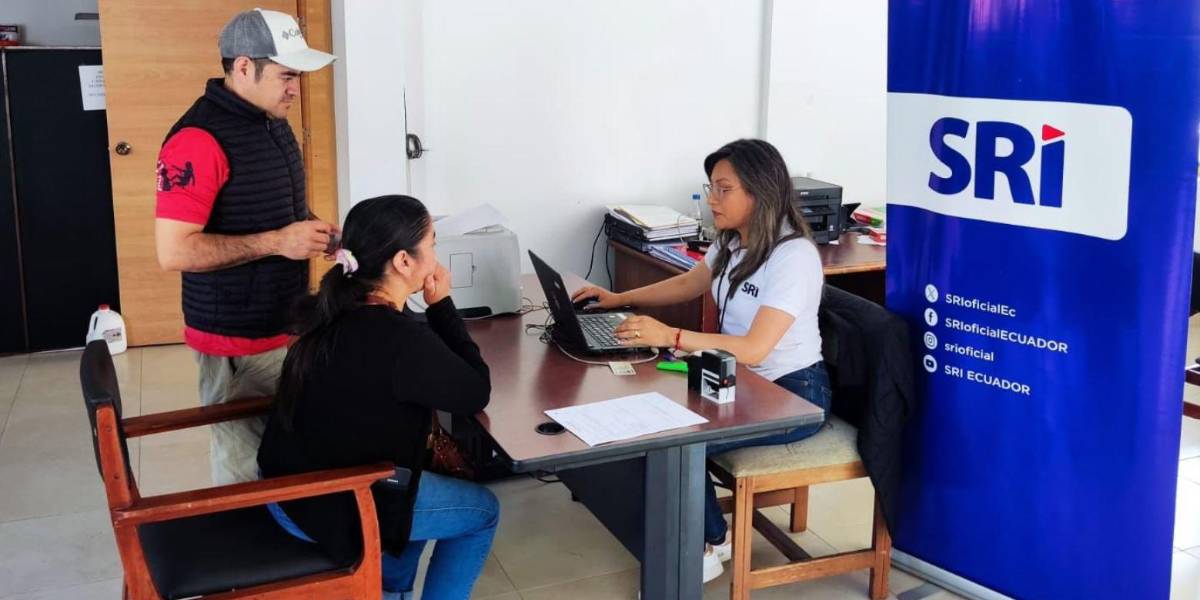 Usuarios se quejan en redes sociales por retrasos en devolución del IVA a adultos mayores