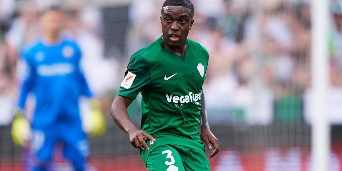 Jhegson Méndez debuta tres meses después de su fichaje en el Elche