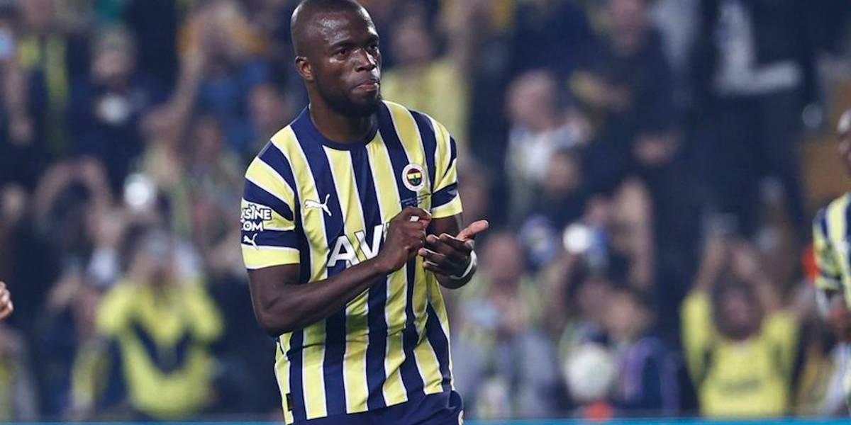Enner Valencia lidera agónico triunfo del Fenerbahce en Turquía