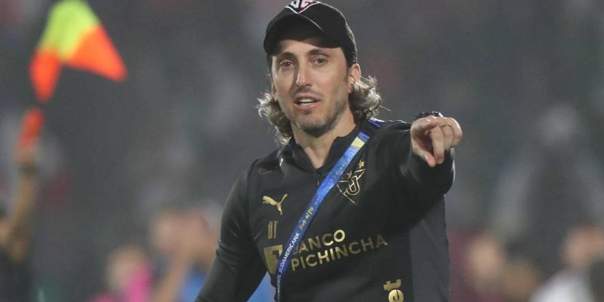 San Lorenzo busca a Luis Zubeldía como reemplazo de Rubén Darío Insúa