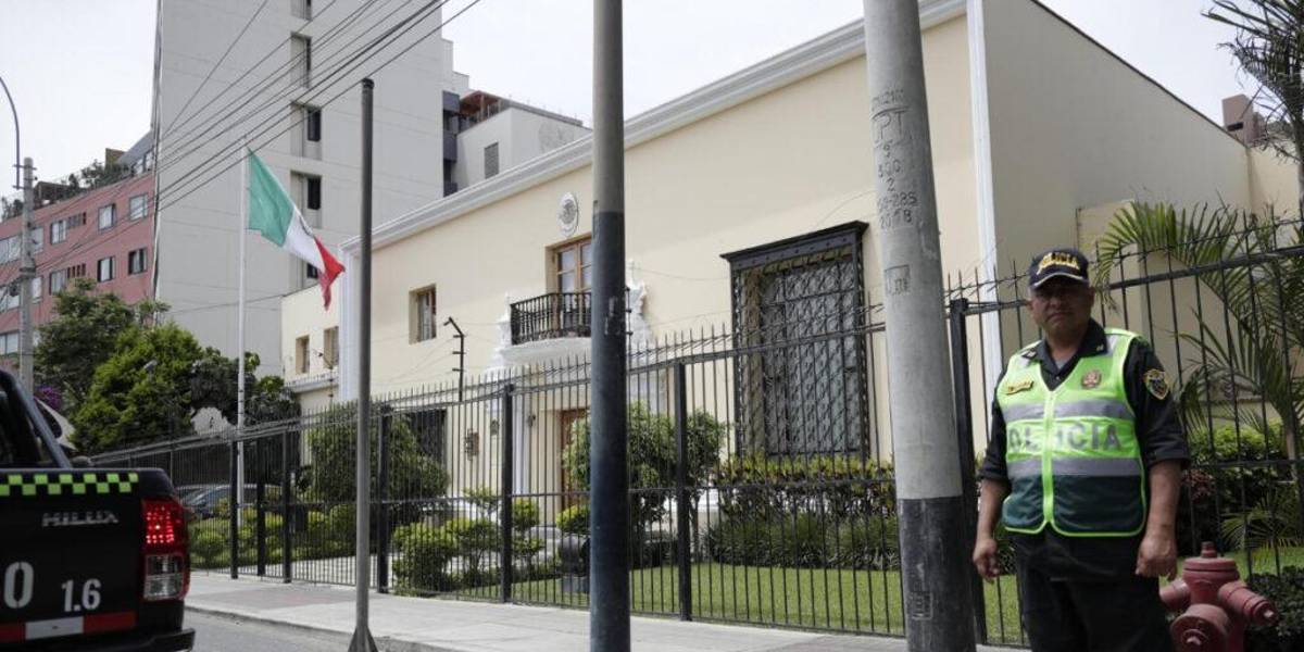 México da asilo político a familia de Pedro Castillo