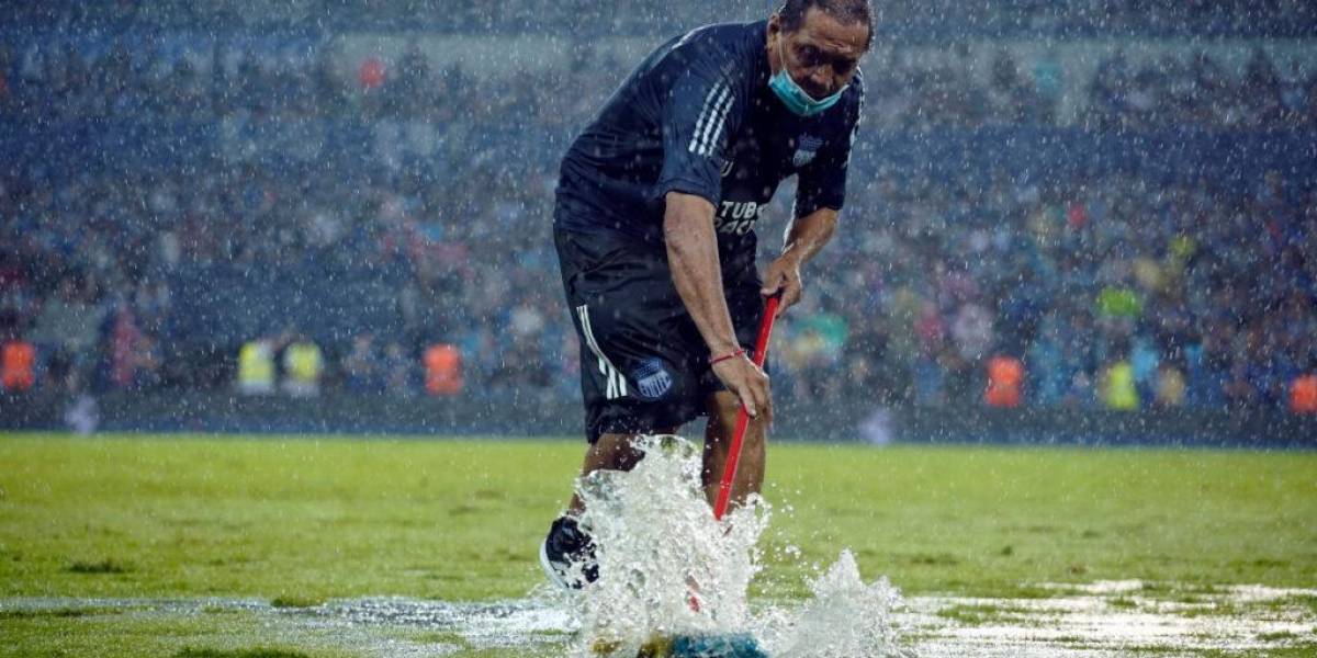 Liga Pro analiza suspender dos partidos de la tercera fecha debido a las lluvias en Guayaquil