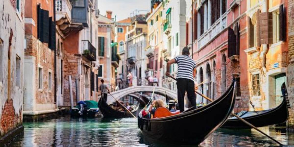 Venecia empieza a cobrar una entrada a los turistas que visitan la ciudad