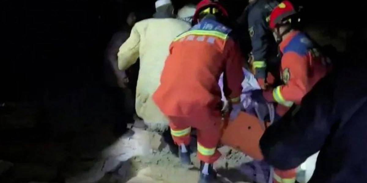 El peor terremoto en una década causa más de 120 muertos en el noroeste de China
