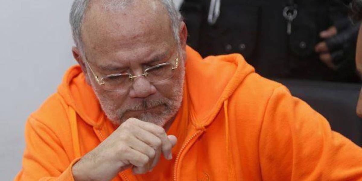 Carlos Pareja Yannuzzelli se encuentra hospitalizado tras ser hallado inconsciente en su celda