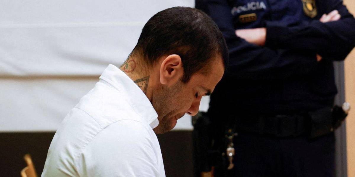 Dani Alves pide anular el proceso por ser investigado en caso por agresión sexual