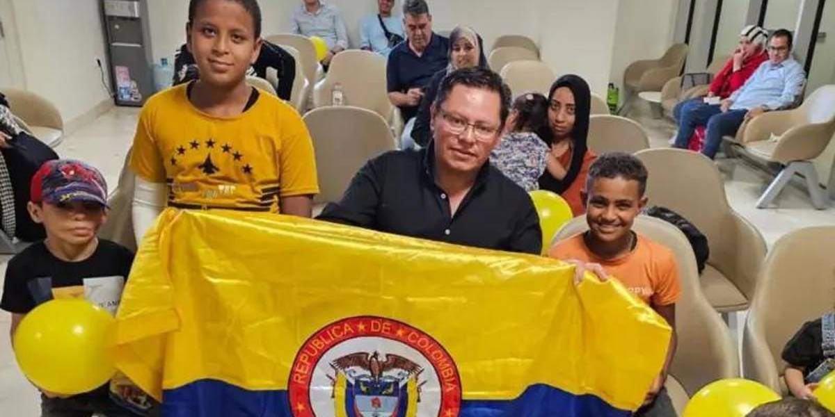 La odisea del colombiano que se coló en Gaza para alimentar a cientos de personas en pleno conflicto con Israel