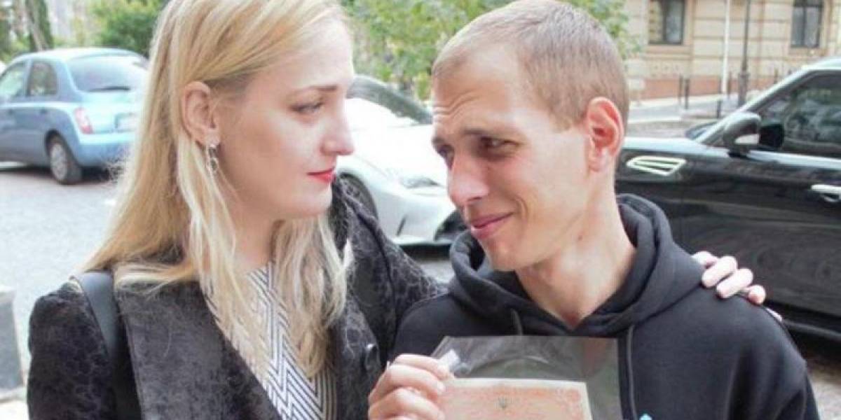 Quería volver a ella: el soldado ucraniano amputado y ciego que se mantuvo vivo gracias a la voz de su esposa