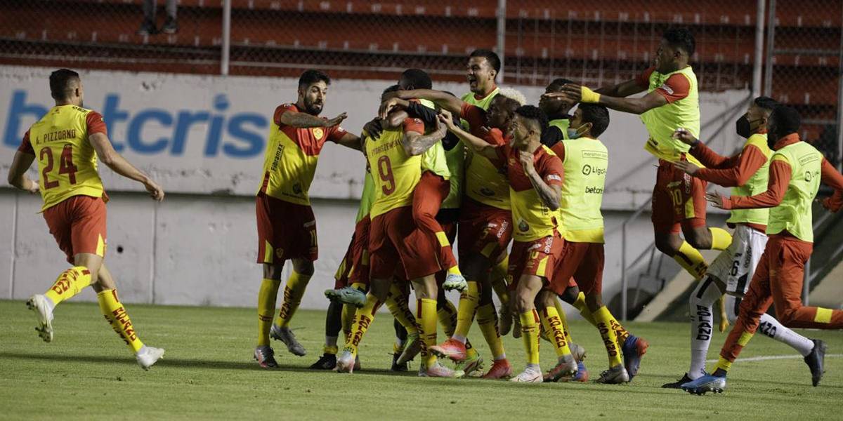 Barcelona pierde ante Aucas y queda con mínimas posibilidades de ganar la etapa