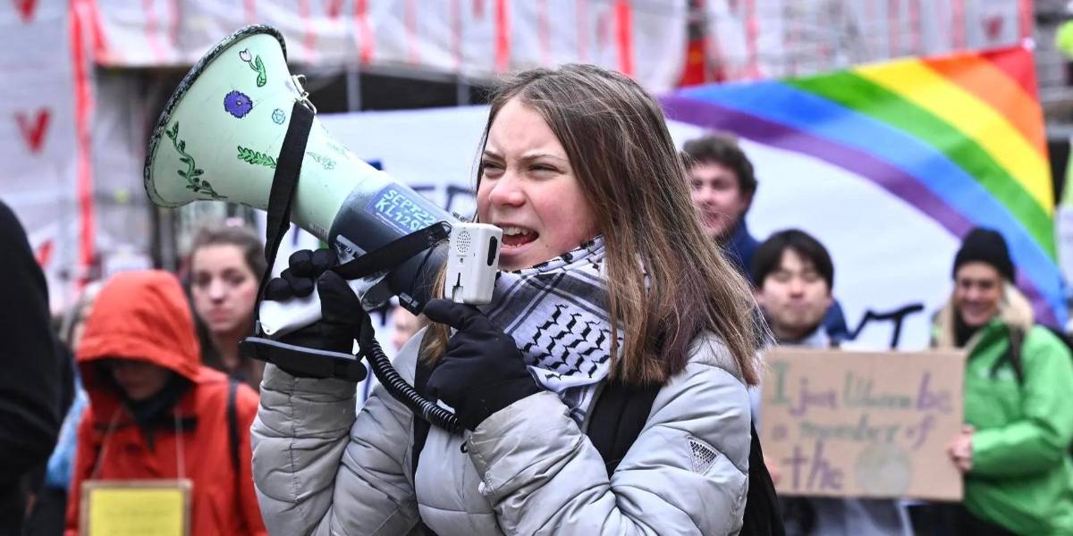 Activistas, incluido Greta Thunberg, reanudan demanda climática contra Suecia
