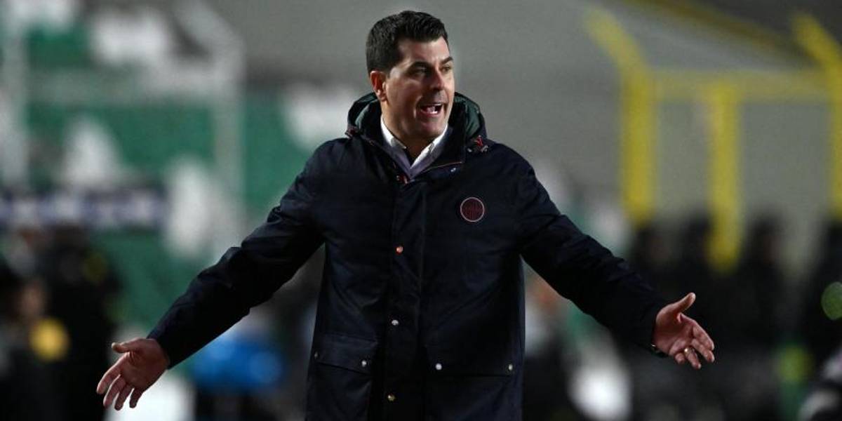 Deportes Tolima anunció la salida de Ismael Rescalvo