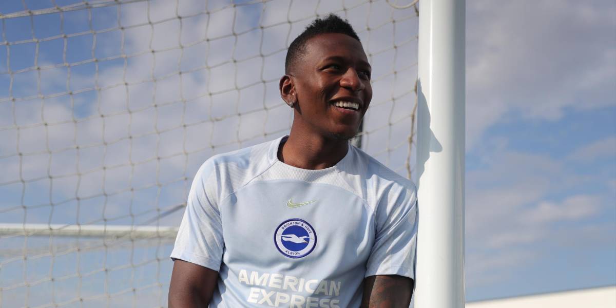 DT del Brighton descarta lesión sobre Pervis Estupiñán