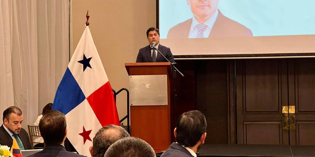 Ecuador espera cerrar un acuerdo comercial con Panamá en el primer trimestre de 2026